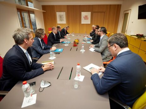 Зеленський обговорив із Шольцом євроінтеграцію України та енергетичну безпеку