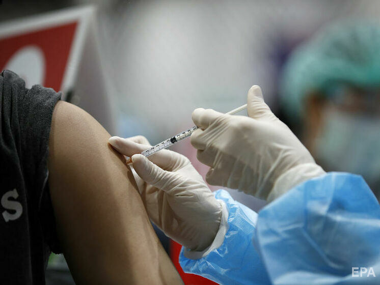 По предварительным данным, вакцина CoronaVac не защищает от штамма коронавируса "Омикрон" – исследование