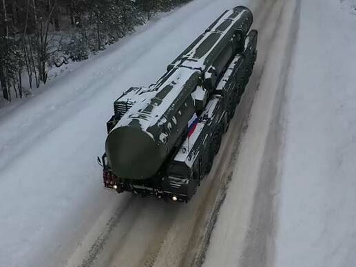 Россия продолжает наращивать войска, техника уже менее чем в 50 км от украинской границы – CNN