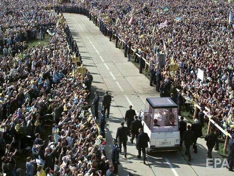 Последний раз папа римский был в Украине в 2001 году, это был ныне покойный Иоанн Павел II