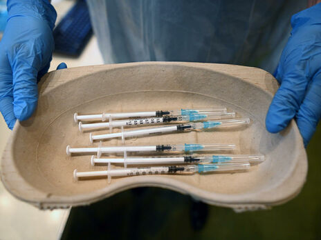 Майже 90% українських освітян вакциновано проти COVID-19 – Шкарлет