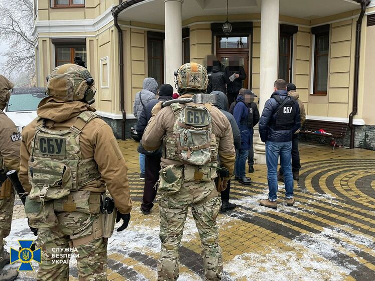 СБУ викрила чиновників, які провели махінації із землею під Києвом. Збитки становлять понад 700 млн грн