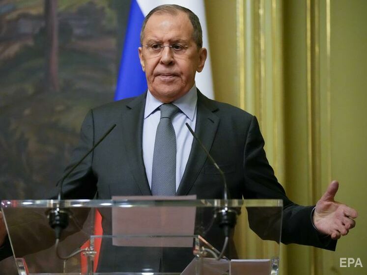 Лавров заявив, що Франція і Німеччина мають "змусити" Україну виконати Мінські угоди