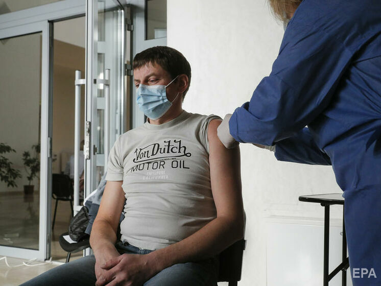 За сутки от коронавируса привились почти 120 тыс. украинцев