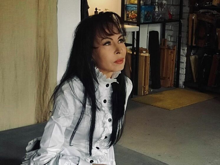 Пострадавшая при пожаре в своей квартире певица Хлебникова перенесла операцию по пересадке кожи – СМИ