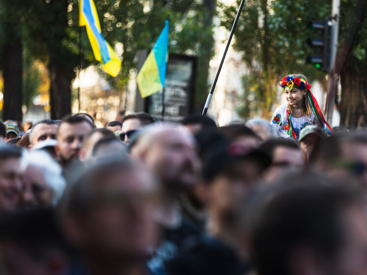 Только 17% украинцев считают, что Украина движется правильным курсом – опрос