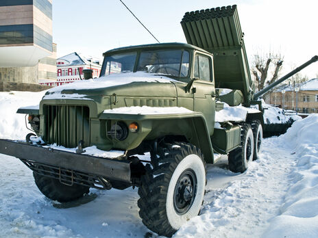 Окупанти на Донбасі відпрацьовують стрільби з артилерії калібру 152 мм та систем 