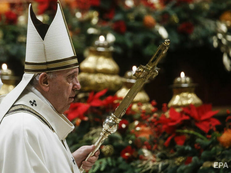 Папа римский в рождественской проповеди призвал к примирению "общества, опустошенные противоречиями", и вспомнил об Украине