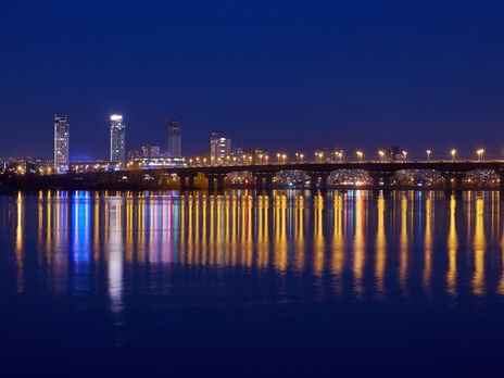 Полиция не нашла взрывчатку на мосту Патона в Киеве, движение возобновили