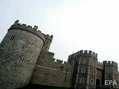 На территорию Виндзорского замка, где отмечает Рождество королева Елизавета, проник вооруженный мужчина