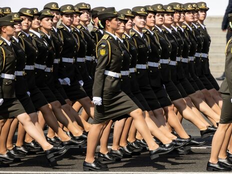 У Міноборони розповіли, чи потрібно вагітним жінкам ставати на військовий облік та як впливає зміна професії на цей обов'язок