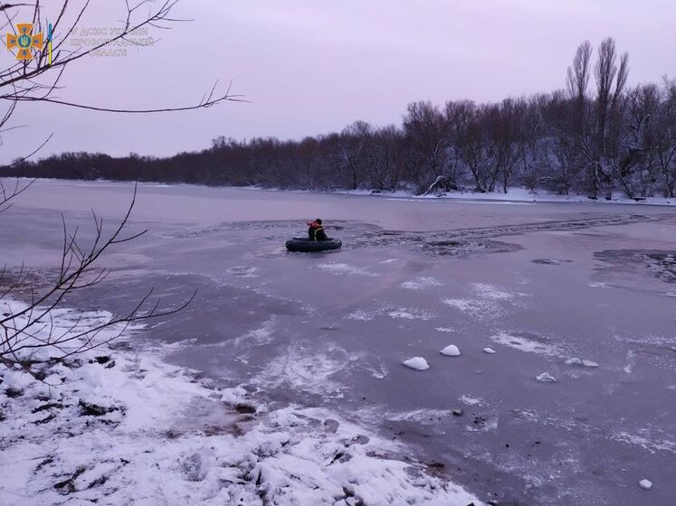 У Кіровоградській області під лід провалилося двоє дітей, обоє потонули – ДСНС