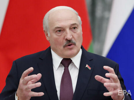 У Білорусі в поправках до конституції обмежили строк повноважень президента та гарантували йому недоторканність