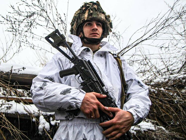 На Донбассе тяжело ранены двое украинских военнослужащих