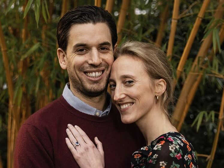 33-річна бельгійська принцеса оголосила про заручини із 30-річним банкіром марокканського походження