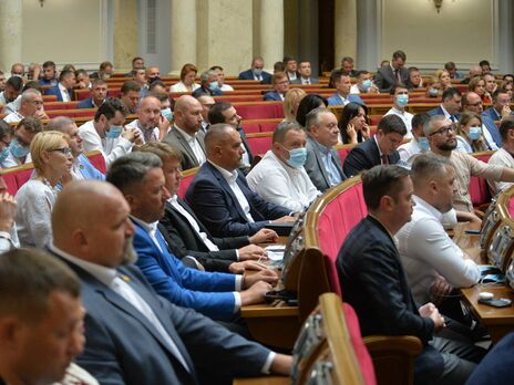 Майже чверть українців позитивно сприйняла б ситуацію, за якої нинішні політики не змогли б керувати країною – опитування