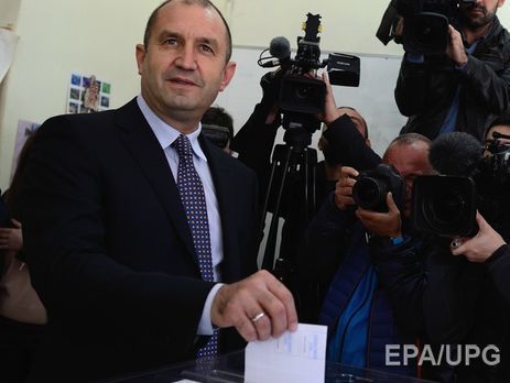 ЦИК: Социалист Радев победил на выборах президента Болгарии
