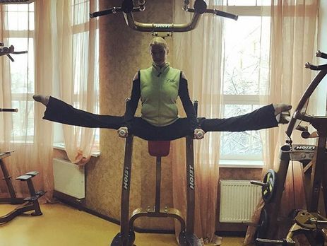 Волочкова показала растяжку в воздухе