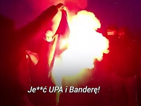 Прокуратура Варшавы оценит сожжение украинского флага на 