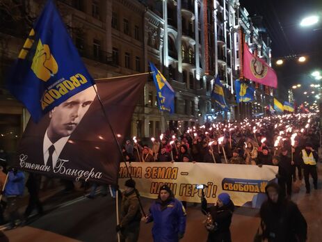 У Києві відбувся смолоскипний хід, присвячений дню народження Бандери. Відео