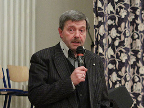 Садиться за стол с кремлевскими шулерами – это заведомо обрекать себя на проигрыш. Лучше всего – указать шулеру его место у параши