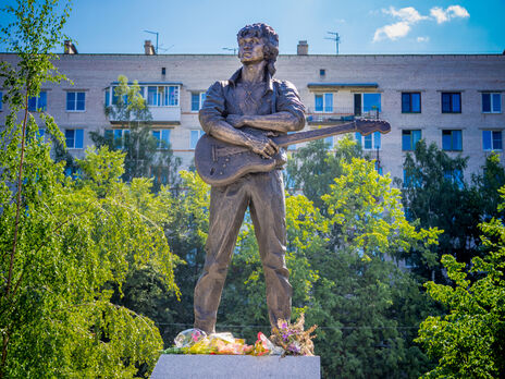 Памятник Цою в Санкт-Петербурге