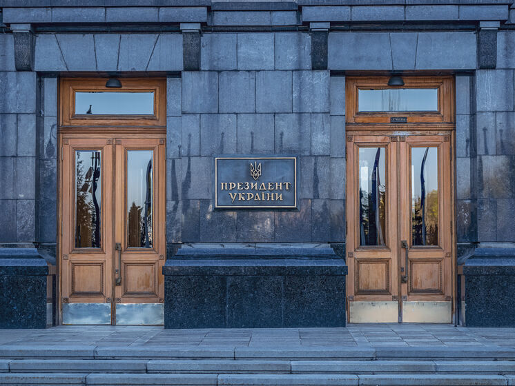 Офис президента Украины обвинил телеканалы из группы Ахметова в корпоративной цензуре. Бизнесмен это отрицает