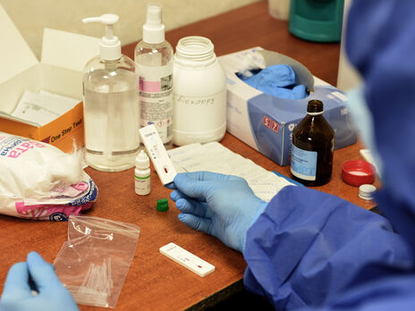 В Україні протягом доби підтвердили COVID-19 більше ніж у 4 тис. осіб