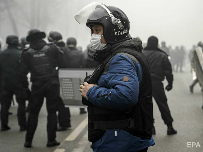 Токаев заявил, что власть будет действовать максимально жестко в отношении протестующих