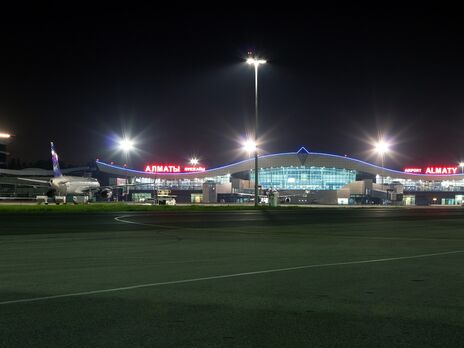 Протестующие захватили аэропорт Алматы