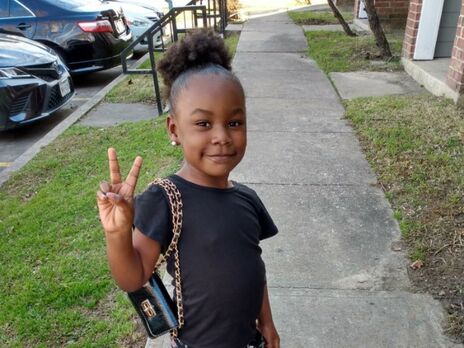 В США ранили из пистолета четырехлетнюю племянницу Флойда, полицейских ждали почти четыре часа
