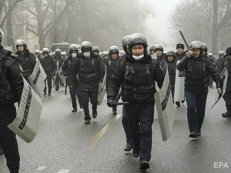 У МВС Казахстану заявили, що під час протестів і заворушень загинуло восьмеро правоохоронців