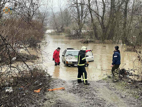 На заході України рівень води в річках підніметься на два метри, прогнозують затоплення – ДСНС