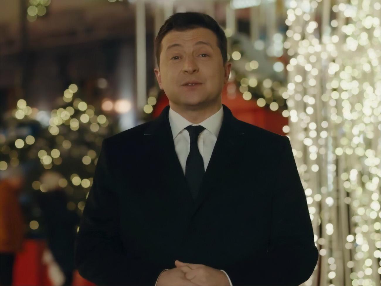 “Лучший момент для примирений”. Зеленский поздравил украинцев с Рождеством