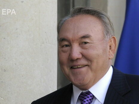 Местные СМИ пишут, что Назарбаев покинул Казахстан