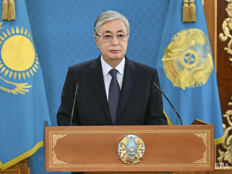 Токаев распорядился начислить всем гражданам Казахстана деньги на 200 смс и 300 минут телефонных разговоров