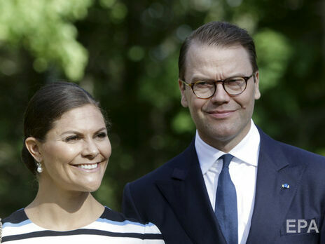 Шведська кронпринцеса Вікторія та її чоловік заразилися COVID-19