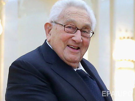 Киссинджер: Украину надо воспринимать как мост между Россией и НАТО, а не как форпост кого-то из них