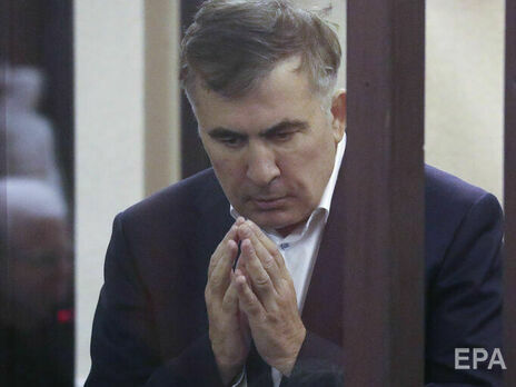 У Саакашвили проблемы со сном, головная боль, тремор, отечность рук и ног, рассказала его мать