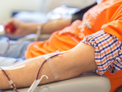У Греції гомосексуальним та бісексуальним чоловікам дозволили бути донорами крові