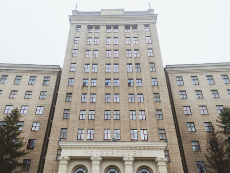 В Харькове возник пожар в национальном университете имени Каразина. Студентов и преподавателей эвакуировали