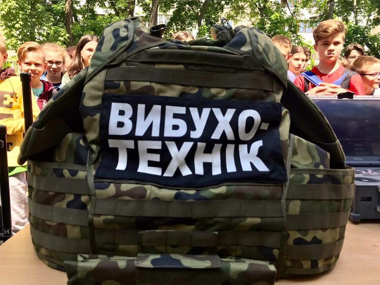В Украине третий день массово "минируют" школы и ТРЦ
