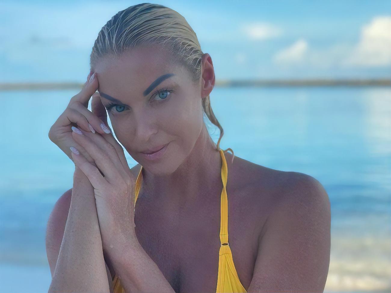 "Мне хозяин отеля уступил свой люкс. Думала, захочет жить