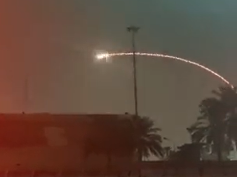 По дипмиссии выпустили три ракеты из района Карара города Аль-Дора