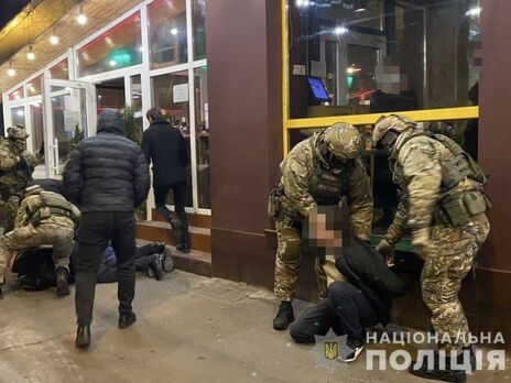 В Киеве разоблачили группу, которая похищала людей и вымогала крупные суммы денег – полиция