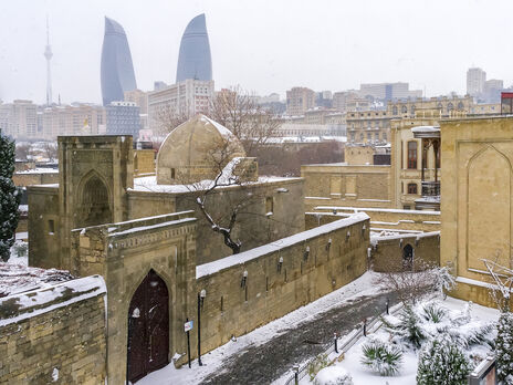 Азербайджан отменил действовавшие почти два года ограничения на путешествия для украинцев – Кулеба