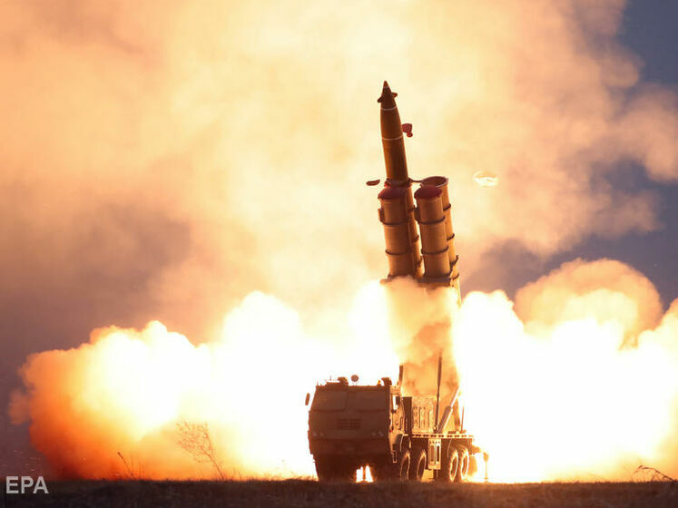 У КНДР запустили дві ракети і попередили про "рішучі дії" у зв'язку із санкціями США