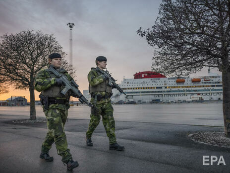 Порты на стратегически важном шведском острове Готланд в Балтийском море начали патрулировать военные