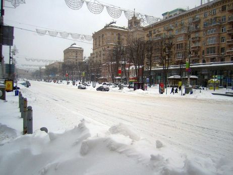 В Киеве перекрыли движение транспорта по Крещатику