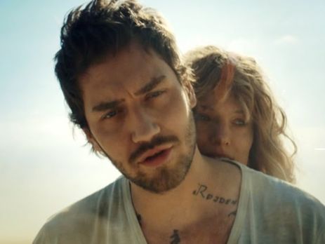 Роса: Бадоев снял клип певцу Rozhden. Видео